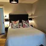 At Ballinsheen House & Gardens Appartement