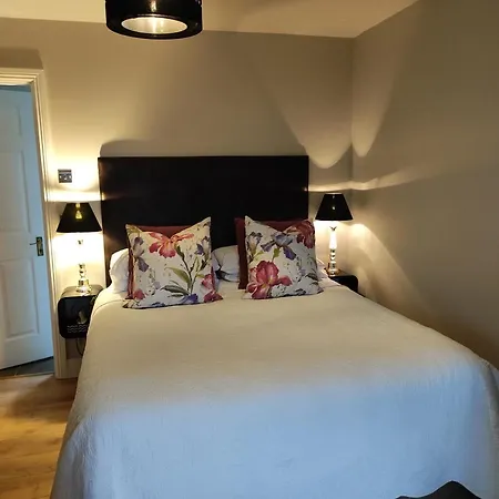 At Ballinsheen House & Gardens Apartment